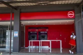 Absa sê hy is op koers met meer swart aanstellings in topposte