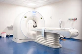 Man (61) dood nadat MRI-masjien hom intrek