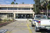 Woedende Upington-inwoner slaan munisipaliteit se glasdeure aan flarde
