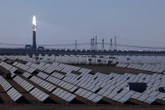 Eskom soek kopers vir sy eie sonkrag