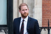Vervreemding so diep dat Harry in media hoor sy pa is in hospitaal