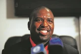 ANC se Soviet lei komitee wat polisiekorrupsie bekyk: ‘LP’s moet politiekery agterlaat’