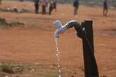 Rand Water skryf honderdmiljoene rande se skuld af