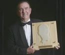 Australiese krieketlegende Bob Simpson oorlede