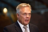 Reëls vir billike indiensneming maak nie van minister ’n diktator, hoor hof