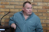 Pa neem dogter se as saam na hof vir sakeman se borgtogaansoek