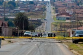 Chaos in Diepkloof: Inwoners eis behuising, beter infrastruktuur