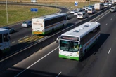 8 beseer toe bus in Kaapstad met petrolbom bestook word