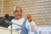 Pepfar-finansiering: Motsoaledi vasberade om vigsprogramme steeds te laat werk