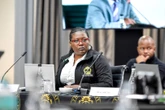 WhatsApp-gesprekke wat sekretaresse deel, ‘knou’ regter-president
