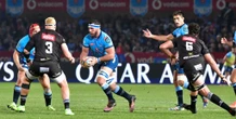 Bulle gee Haaie slae op Loftus