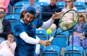 Lloyd val teen Britte se Charles in Nottingham vas