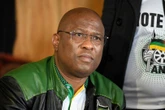 Vloedramp: EFF eis einde aan O-Kaapse premier se verlof, beweer hy’s bemoeid met ‘ANC-faksies’