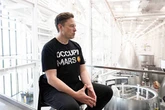 Elon Musk se Grok-kletsbot vol lof vir Hitler, beledig politici
