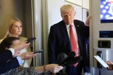 Trump sê ‘niks gaan gebeur’ oor Oekraïne totdat hy en Poetin vergader