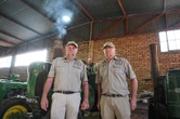 FOTO’s | Tweelingbroers se trekkerversameling laat koppe draai op Nampo-oesdag