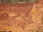 Stof staan toe polisie in Limpopo op onwettige sandmyn toeslaan