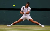 Djokovic byt vas en bereik sy 16de Wimbledon-kwarteindronde