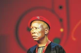 Malema ‘sal nie revolusionêre oortuigings vir visum verruil’ – EFF
