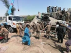 'Hero' family rushes to aid Pakistan train crash victims