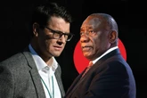 Whitfield-afdanking: Hy het in pad gestaan van diefstal, sê Steenhuisen