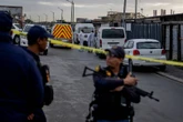 Moorde op Kaapse polisielid, taximan as afsonderlike voorvalle bekyk