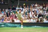Alcaraz weer witwarm Rublev af en haal Wimbledon-kwarteindronde
