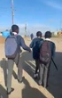 5 leerlinge geskors ná video wys hoe meisie op bus geslaan word