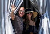 Bezos en sy bruid vier kwistig voort in Venesië met Lady Gaga en Elton John wat optree