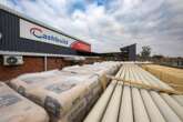 Cashbuild: Mense begin weer sement en bakstene koop