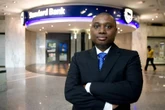 Standard Bank-baas tree steeds op 60 af – nie 63
