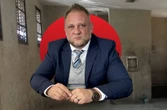 Boeie en vals rasklagtes – prokureur kry R250 000 vir sy skade