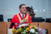 Moenie finansiering vir munisipaliteite besnoei, vra Hill-Lewis