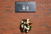 Liverpool rig nuwe gedenkteken op om stadion-ramp te herdenk