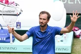 Medvedev klop tuis-gunsteling Zverev om Halle-eindstryd te haal