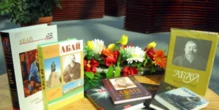 Названы 100 любимых отечественных книг казахстанцев