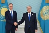 Токаев обсудил свой предстоящий визит в Россию с Мантуровым