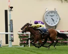 Bow Echo bravely holds off Gstaad to stay unbeaten in thriller at Royal Ascot