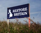 Mail on Sunday attacks Restore as split right creates headache for UK papers