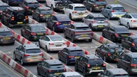 Traffic jams expected on popular tourist routes as bank holiday getaway begins