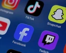 UK 16 and 17-year-olds: we would like to hear your views on the government’s social media ban for under-16s
