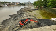 Around 5m wet wipes cleared from Thames as work to remove ‘island’ completed
