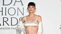 Lily Allen wears eye-catching outfit at fashion awards ceremony