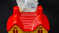 Tracker mortgage holders could save nearly £350 a year following rate cut
