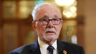 VE Day veteran recalls bumping into his father during Normandy invasion