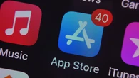 US judge refers Apple for possible criminal contempt probe