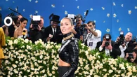 Miley Cyrus says mother advised her to be with ‘wrong guy’ because they were hot