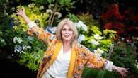 Dame Joanna Lumley calls for new approach to global migration debate