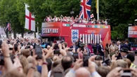 European champions England given a hero’s welcome outside Buckingham Palace
