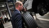 William lends mechanics a hand as he hails Earthshot finalist’s eco-tyres